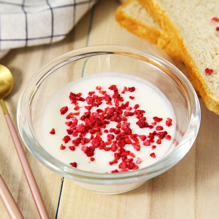 raspberry dried fruit